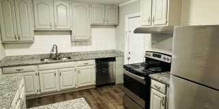 1505 Rambling Road Gallery 6