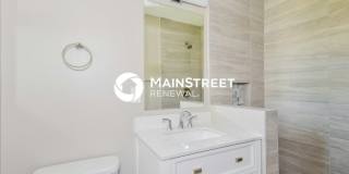 2839 Hope Street Gallery 11