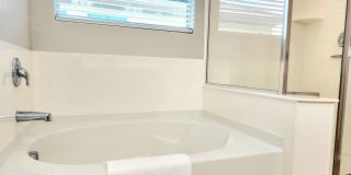 FULLY-FURNISHED 4/Bed 2/Bath in LAVEEN Gallery 29