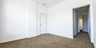 3560 W Cermak Rd Gallery 30