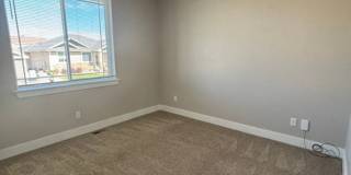 Beautiful 5 Bedroom, 3 Bath Executive Home in the Pointe! Gallery 35