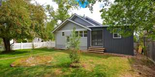 Beautifully remodeled 3 Bedroom Bungalow in Old Town Gallery 34