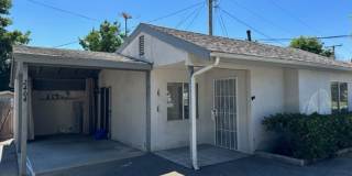 2+1 Bungalow Cottage-  central a/c, carport, patio, washer/dryer hookups, pet friendly Gallery 1