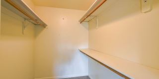 Beautiful 3 bed/2.5 bath single family home w/attached 2 car garage Gallery 41