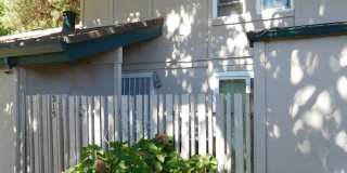 2 bedroom, 1 1/2 bath, Roundtree Court in the Greenhaven area Gallery 1