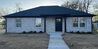201 N Pecan Street Gallery 1