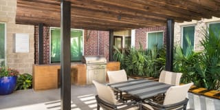 District at Greenbriar Apartments Gallery 5