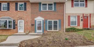 1915 Sussex | Townhouse | 2 Bedroom 1.5 Bath | 07/16/2026 Gallery 1