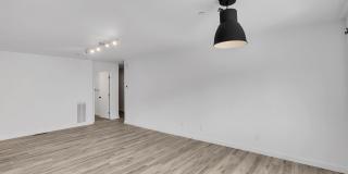 Redwood City: Newly Remodeled 2 Bed 2 Ba w/ In-Unit Washer/Dryer & Private Garage w/ EV Charger Gallery 11