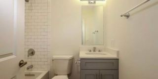 2852 Shakespeare Gallery 5