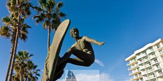 5 Bedrooms. 3-Car Garage. Huntington Beach Charm! Gallery 21