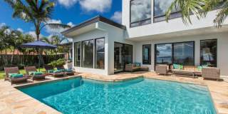 Luxurious  Private Modern Home w/Pool, AC  Diamond Head Views - Aloha Nalu Gallery 1