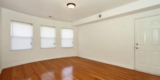 8238 S Ellis Ave Gallery 4