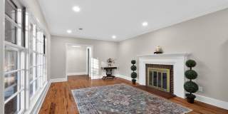 Newly updated home in West Burlington Gallery 9