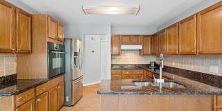 37670 KINGSBURN Drive Gallery 24