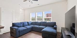 44730 TIVERTON Square Gallery 4