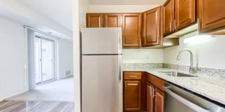 Orchard Square Gallery 10