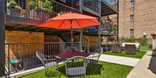 833 N Hoyne Avenue Gallery 17