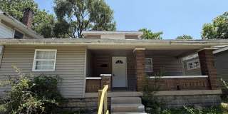 Charming 2 Bedroom, 1 Bath Home with Historic Character & Spacious Living Areas Gallery 1