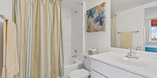 Tennis Towers Apartments Gallery 14