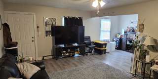 2 Bed, 1.5 Bath Townhome with Garage Near McKee Medical Center Gallery 3