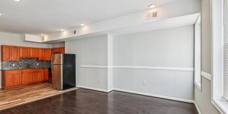 1324 West Lombard Street - 2 Gallery 15