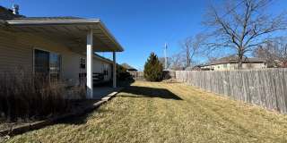 3 Bedroom Home available w/fenced yard Gallery 41