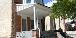 2402 Lakeview Avenue - 2 Gallery 19