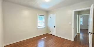 $2,995 - 5 Bed / 3 Bath Stunning and Spacious Home on South Hill Gallery 24