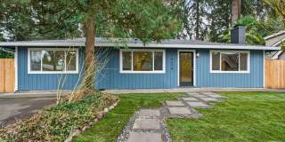 Updated 3BD Lake Oswego Home - Prime Location Gallery 1