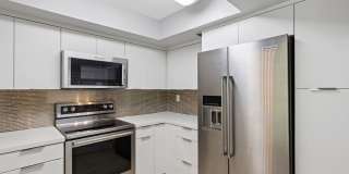 Charming 2BR Condo in Miami Gallery 12