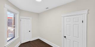 345 Walnut St Gallery 23