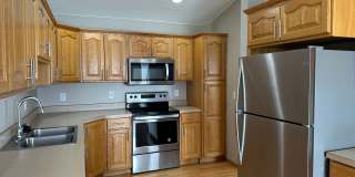 Comfortable 3-Bedroom with Garage & Fenced Yard for Rent Gallery 1