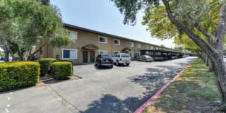 Olympus Park Apartment Homes Gallery 38