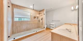 Beautiful 3BR Home in Forbes Lake – North Rose Hill, Kirkland Gallery 14