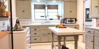 5596 Encino Avenue Gallery 2