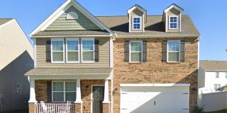 Room in 4 Bedroom Home at Pennyroyal Wy Gallery 1