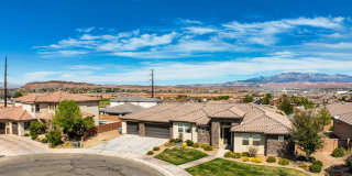 4 Bed, 3 Bath, 3 Car Garage for rent. Small Dog Allowed Gallery 3
