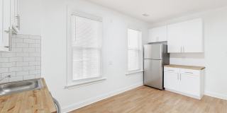 1430 W Superior Street unit: 2R Gallery 10