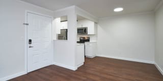 Bellevue Meadows Gallery 16