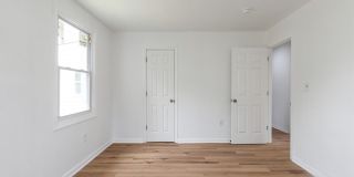 1806 Sussex Street Gallery 35