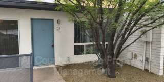 Rezide at Uptown Gallery 1