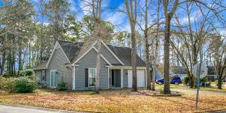 **$500 Off First Months Rent** Charming 3 Bedroom 2 bathroom ready for you to call home! Gallery 5