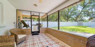 Updated 2/2/1 Home in Northeast St. Petersburg! Gallery 28