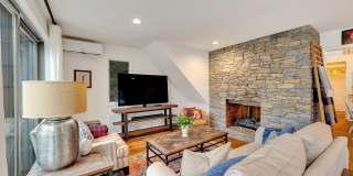 25 Miami Avenue Gallery 9