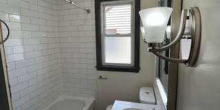 Updated 2 Bedroom, 1 1/2 Bath Home With Fenced in Backyard & 1 Car Garage! Gallery 7