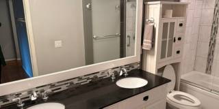 Beautifully Upgraded 2Bedroom Condo Now Available! Gallery 7