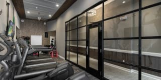 1222 Arch Street Gallery 4