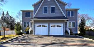 30-30 Narrow Street Gallery 1