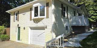 170 White Oaks Street Gallery 1